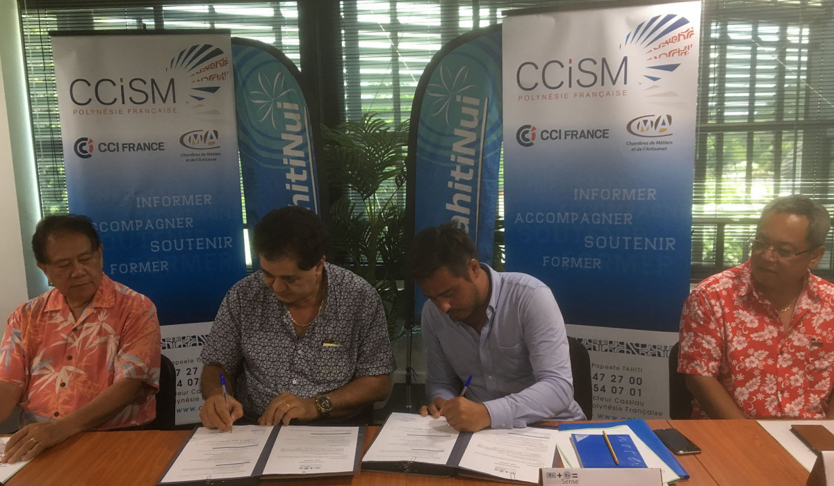 Signature de la convention pour l'incubateur PRISM